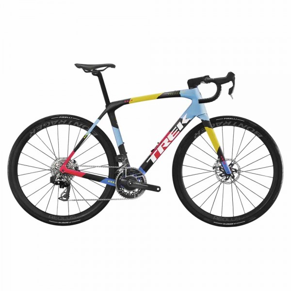 2025 Trek Domane SLR 9 AXS Gen 4 Road Bike